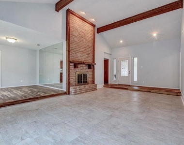 17 Wishbonebush Road - Photo Thumbnail 16