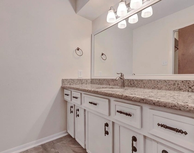 17 Wishbonebush Road - Photo Thumbnail 6
