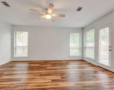 17 Wishbonebush Road - Photo Thumbnail 10