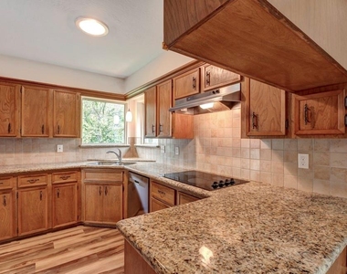 17 Wishbonebush Road - Photo Thumbnail 21