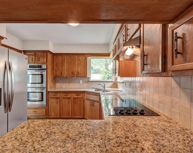 17 Wishbonebush Road - Photo Thumbnail 22