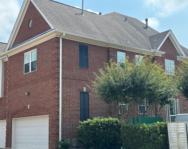 6835 Staffordshire Street - Photo Thumbnail 23