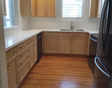 6835 Staffordshire Street - Photo Thumbnail 6