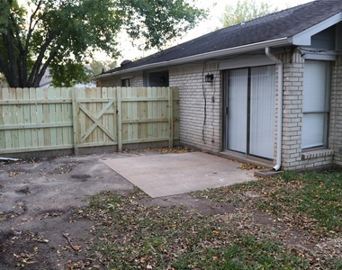 11530 Ridge Run Drive - Photo Thumbnail 2