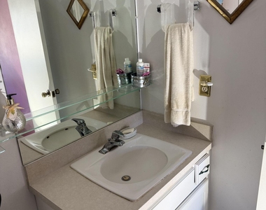 3124 Finsterwald Drive - Photo Thumbnail 9