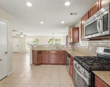 1223 Grassy View Drive - Photo Thumbnail 8