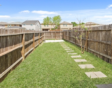 1223 Grassy View Drive - Photo Thumbnail 19