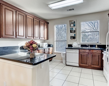 2088 Laverne Street - Photo Thumbnail 6
