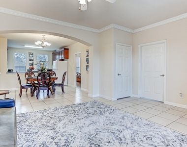 2088 Laverne Street - Photo Thumbnail 2