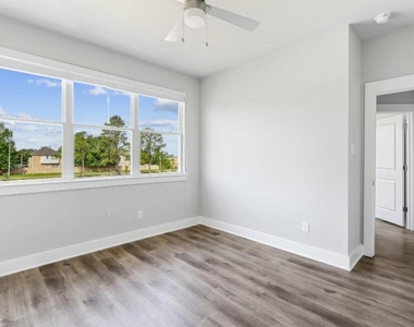 13588 Ella Boulevard - Photo Thumbnail 9