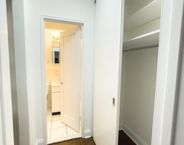 East 35 Street - Photo Thumbnail 4
