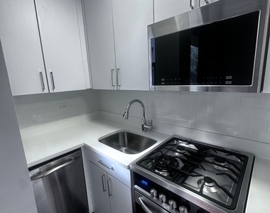 East 35 Street - Photo Thumbnail 2