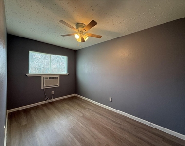 8010 Roswell Street - Photo Thumbnail 8