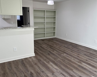 4747 Allendale Road - Photo Thumbnail 5