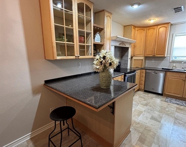 14515 Wunderlich Drive - Photo Thumbnail 9