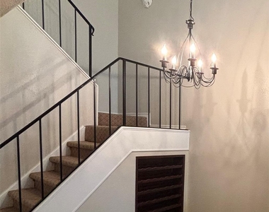 14515 Wunderlich Drive - Photo Thumbnail 6