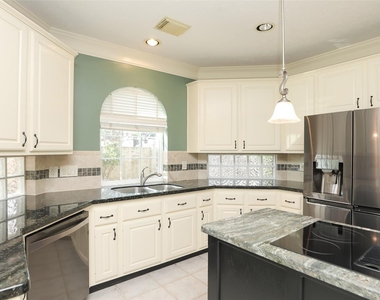 7502 Holly Court Estates - Photo Thumbnail 17