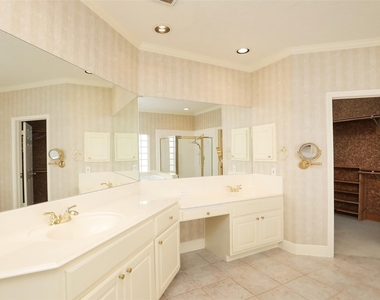 7502 Holly Court Estates - Photo Thumbnail 25