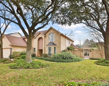 7502 Holly Court Estates - Photo Thumbnail 2