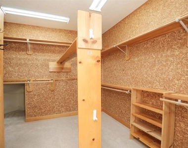 7502 Holly Court Estates - Photo Thumbnail 27