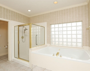 7502 Holly Court Estates - Photo Thumbnail 26
