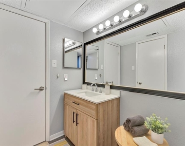 2750 Holly Hall - Photo Thumbnail 5