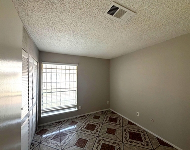 5817 W Tidwell Road - Photo Thumbnail 16