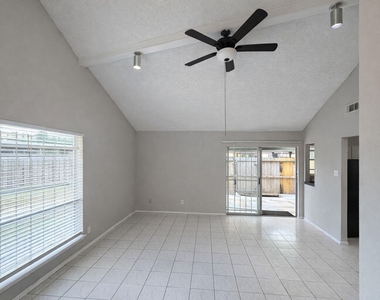5817 W Tidwell Road - Photo Thumbnail 7