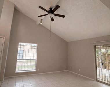 5817 W Tidwell Road - Photo Thumbnail 6