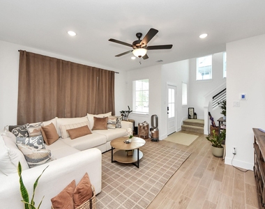 21202 Fiery Skipper Drive - Photo Thumbnail 3