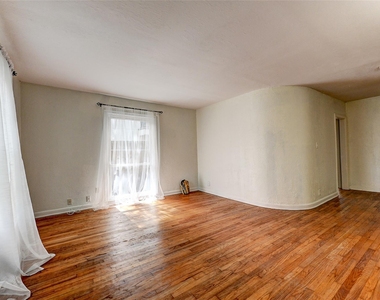 2509 Shakespeare Street - Photo Thumbnail 4
