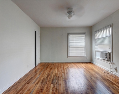 2509 Shakespeare Street - Photo Thumbnail 13