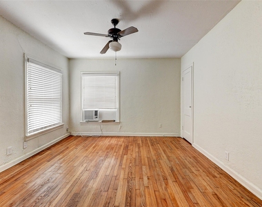 2509 Shakespeare Street - Photo Thumbnail 7