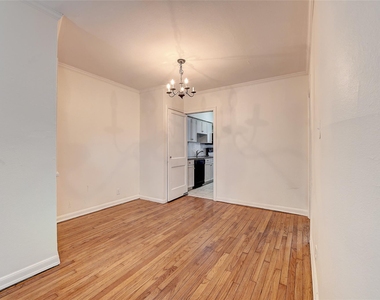 2509 Shakespeare Street - Photo Thumbnail 12
