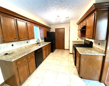 22522 Smokey Hill Drive - Photo Thumbnail 3