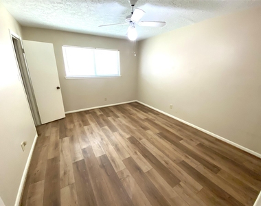 22522 Smokey Hill Drive - Photo Thumbnail 10