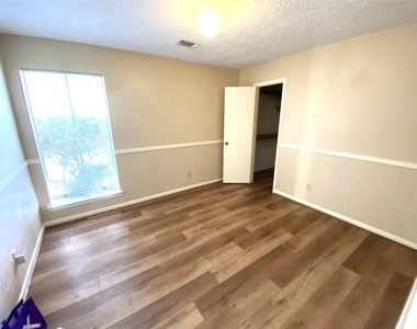 22522 Smokey Hill Drive - Photo Thumbnail 11
