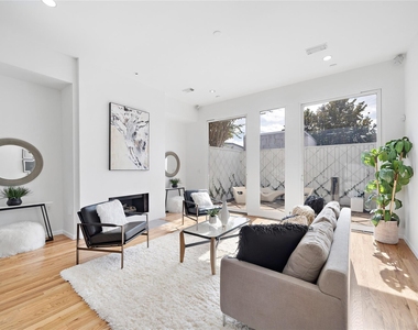 2437 North Boulevard - Photo Thumbnail 12