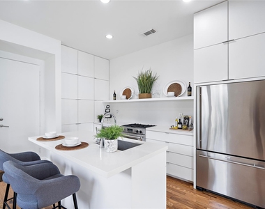 2437 North Boulevard - Photo Thumbnail 6