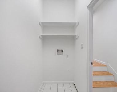 2437 North Boulevard - Photo Thumbnail 15