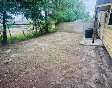 2078 Laverne Street - Photo Thumbnail 16