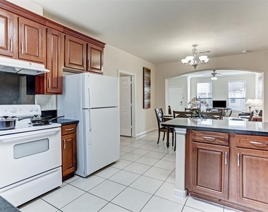 2078 Laverne Street - Photo Thumbnail 4
