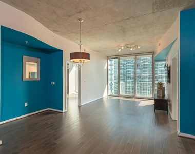 5925 Almeda Road - Photo Thumbnail 7