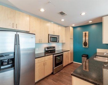 5925 Almeda Road - Photo Thumbnail 14