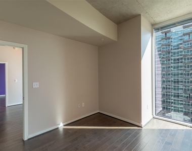 5925 Almeda Road - Photo Thumbnail 25