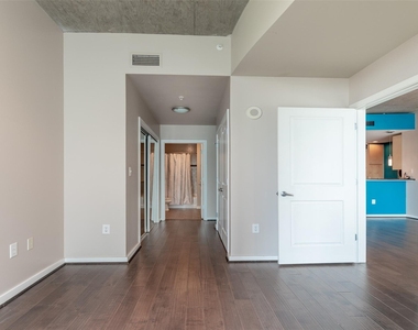 5925 Almeda Road - Photo Thumbnail 27