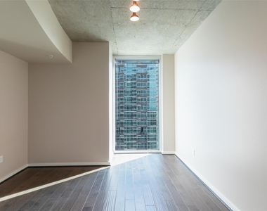 5925 Almeda Road - Photo Thumbnail 24