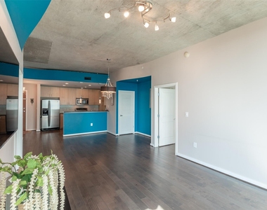 5925 Almeda Road - Photo Thumbnail 9