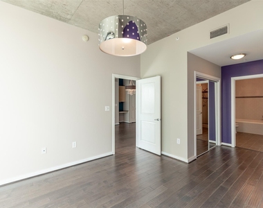 5925 Almeda Road - Photo Thumbnail 19