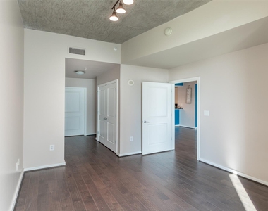 5925 Almeda Road - Photo Thumbnail 26
